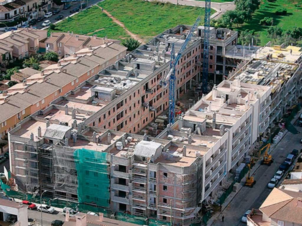 Edificio residencial de 125 viviendas en Son Ferriol en Palma en el año 2005