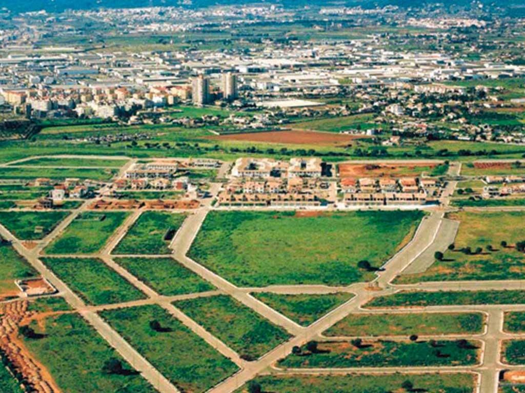 Suelo para un conjunto de chalets unifamiliares y adosados en la urbanización Nova Cabana de Marratxí en el año 1992